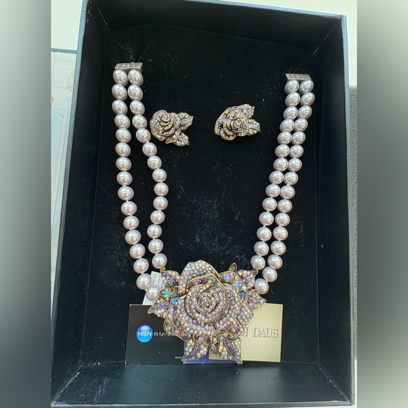Heidi Daus Purple and Silver Necklace with Ornate Floral Design - Picture 1 of 12